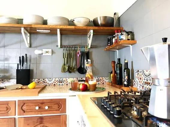 Bed and Breakfast Elemental