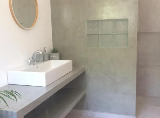 Bed and Breakfast Elemental *